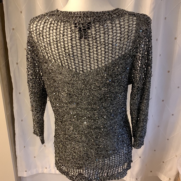 Beautiful metallic silver sequin sweater - Picture 3 of 4